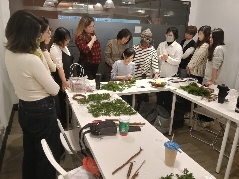 授課照片01(花藝-魏老師)